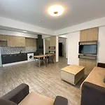 Apartment Ella C&c *