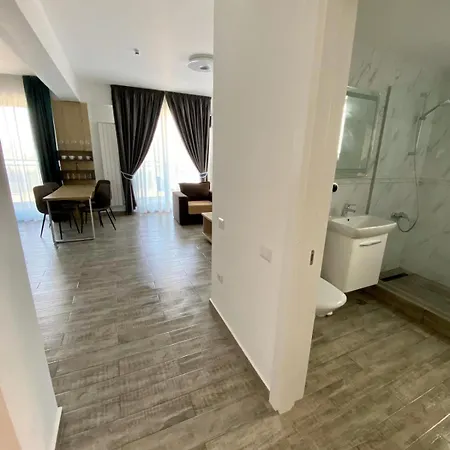 Ella C&c Apartamento Năvodari