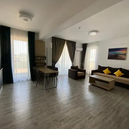 Ella C&c Apartamento Năvodari